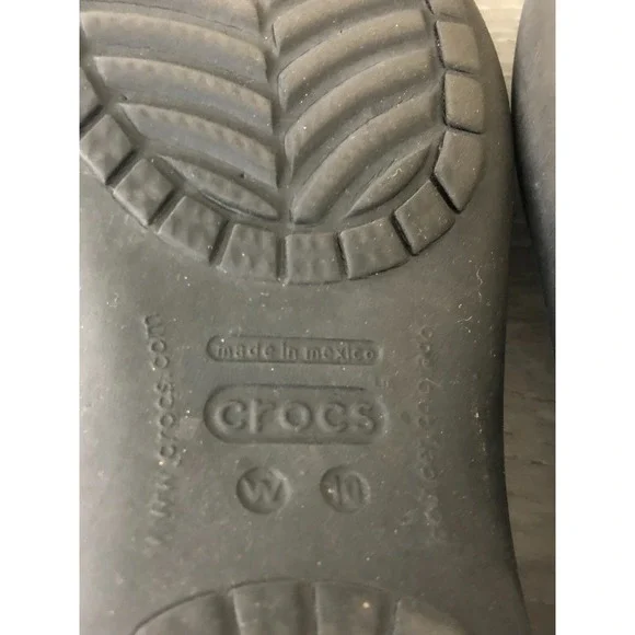 Crocs Black Women's Sandal Black Rubber 10 Slip On Lightweight Comfort Shoes - Picture 7 of 7